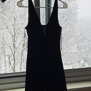 Elegant Black Sleeveless Dress